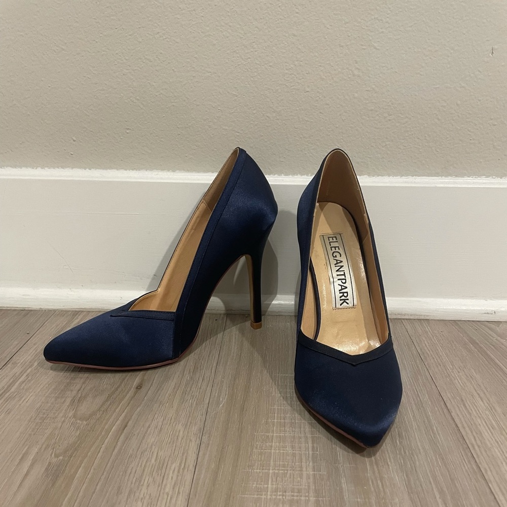 Silky comfy navy heels!